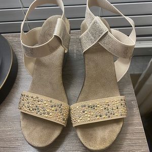 Charleston Shoe Company Gold size 5